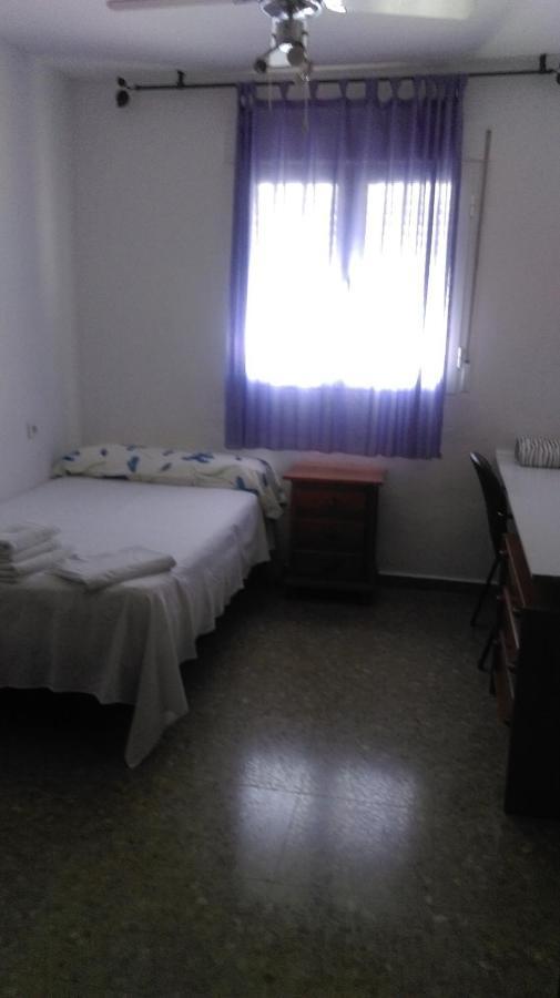 Piso Muy Amplio En Malaga . Apartment Luaran gambar