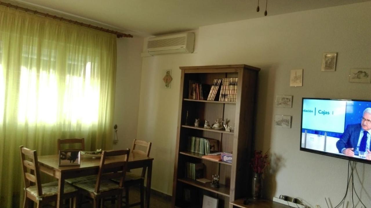 Piso Muy Amplio En Malaga . Apartment Luaran gambar
