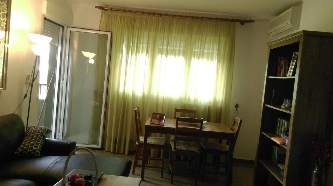 Piso Muy Amplio En Malaga . Apartment Luaran gambar